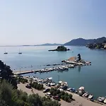 βeιιa With Private Garden Near