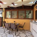 βeιιa With Private Garden Near Apartment Kanoni (Corfu)