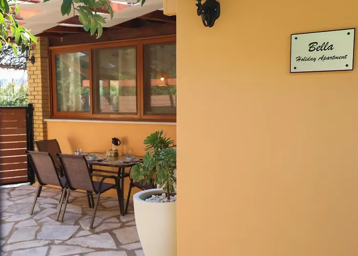 βeιιa With Private Garden Near Канони