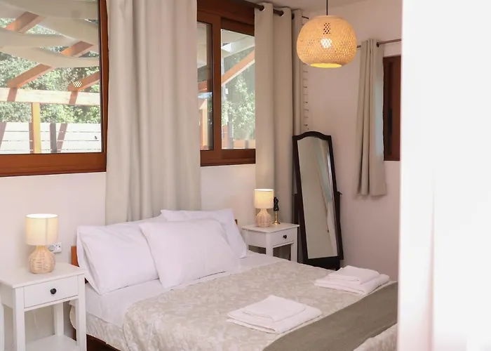 βeιιa With Private Garden Near